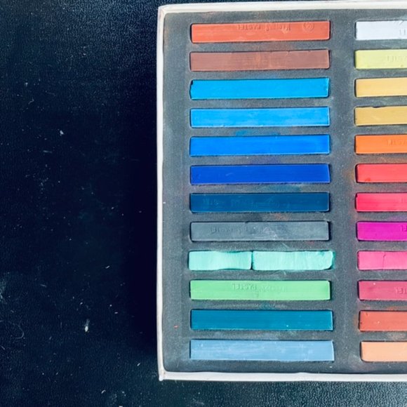 Free People Hair Chalk - 24 Colors! New. Temp Color Your Hair! Made in USA. - Picture 5 of 13